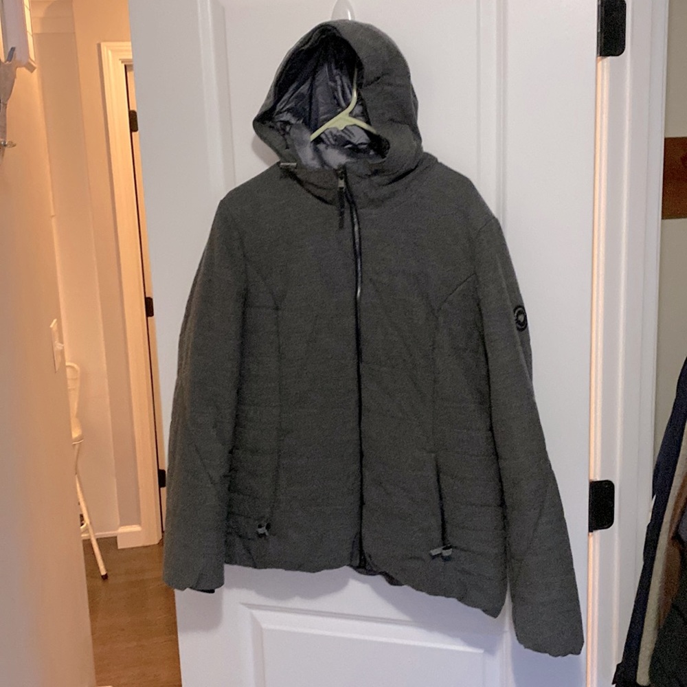 Obermyer Resort Winter jacket. Size 16. Grey. Perfect condition. Barely worn.